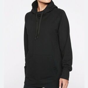 Athleta Incline Hoodie Pullover   size Medium   Black color   front pocket